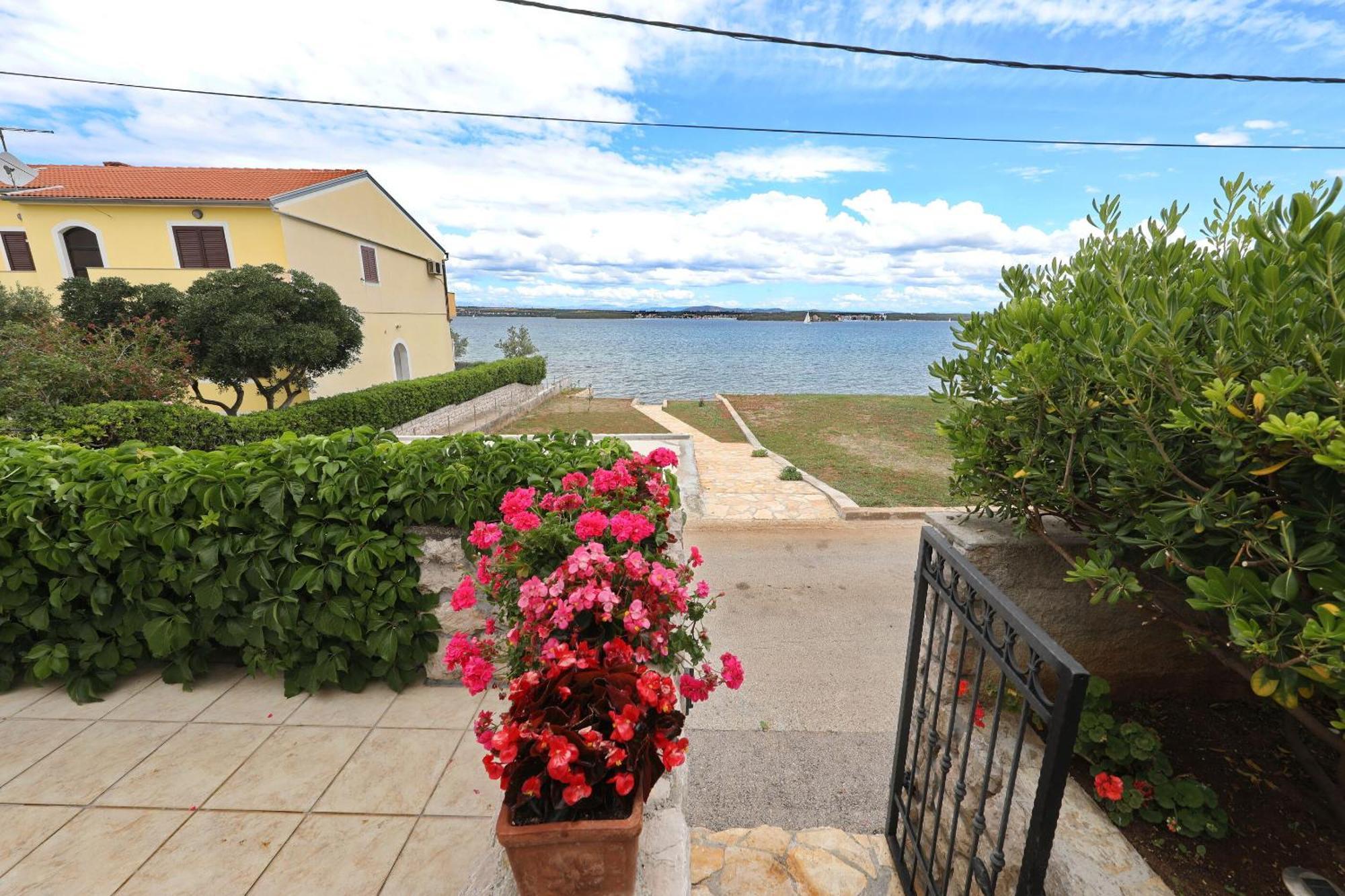 Apartment Blazenka - 20M From The Sea Ткон Екстер'єр фото